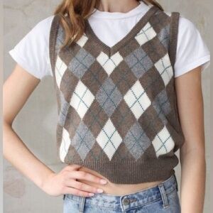 Brandy Melville Brown and Gray Argyle Crop Top